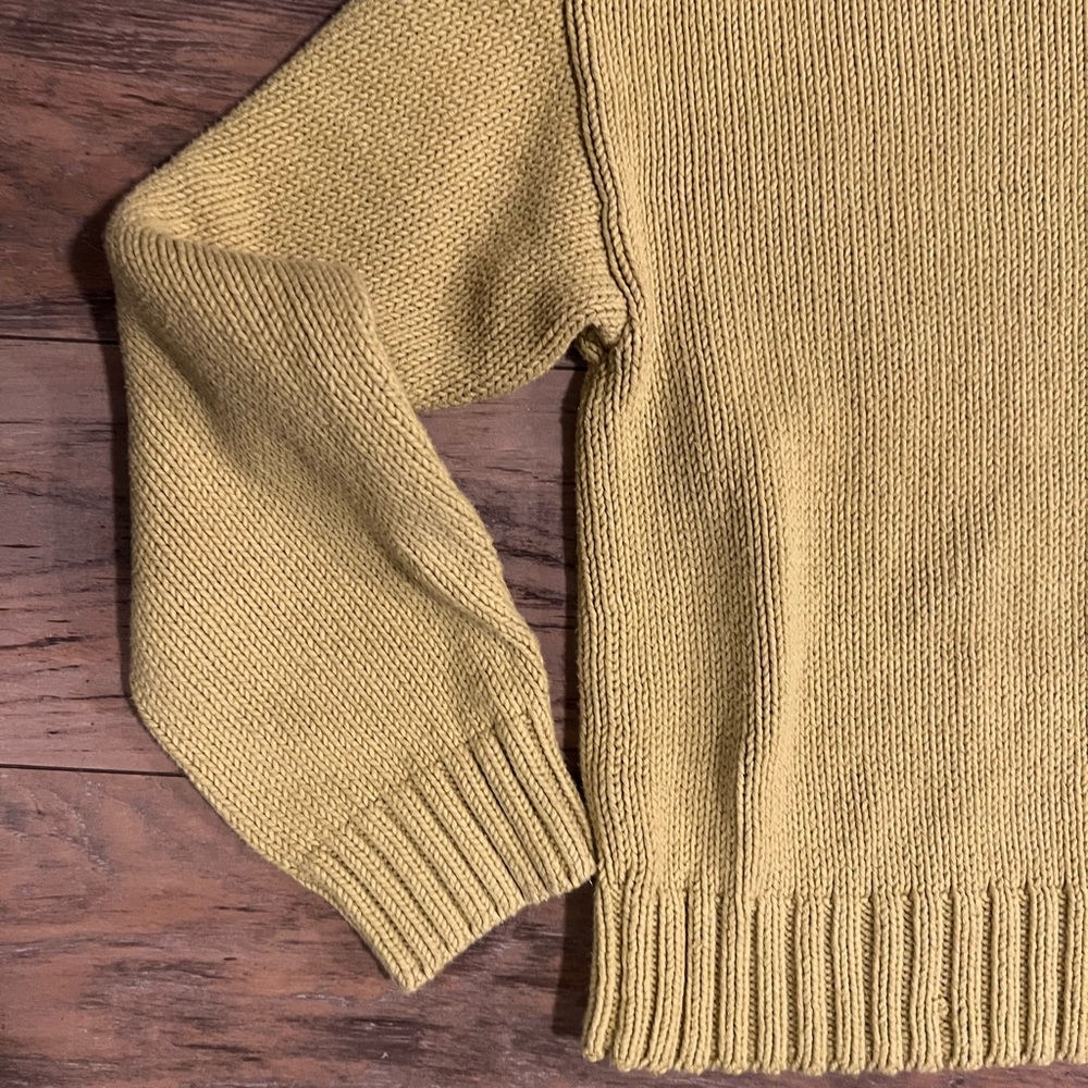 Woman’s sweater - Picture 2 of 4